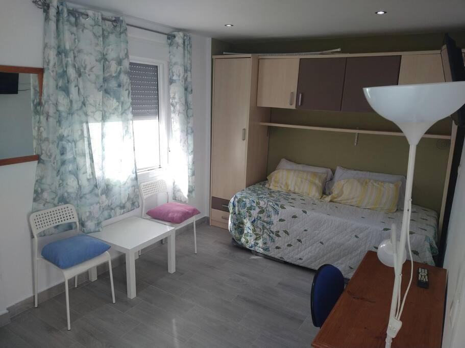 Atico/Estudio Cerca Del Centro De Jerez Appartement Jerez de la Frontera Buitenkant foto