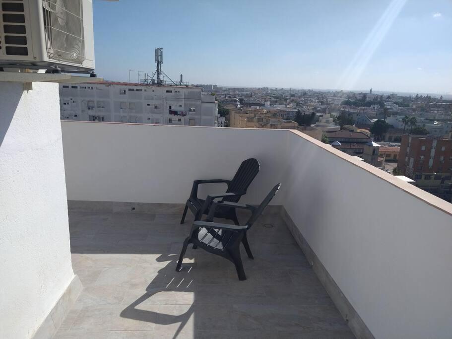 Atico/Estudio Cerca Del Centro De Jerez Appartement Jerez de la Frontera Buitenkant foto